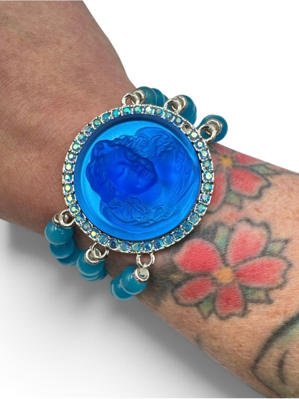 Vintage 90s Y2K Kirk’s Folly Blue Cameo AB Rhinestone Stretch Bracelet